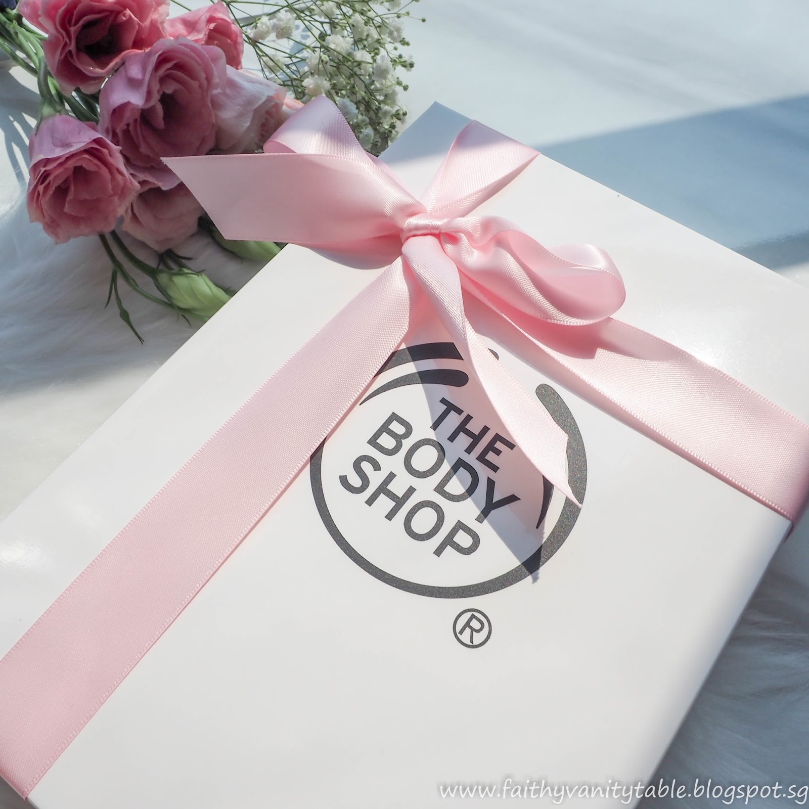 Singapore Beauty, Travel and Lifestyle Blog: Review of The Body Shop Drops Of Light™ Brightening Eye Cream and Pure Healthy Brightening Serum