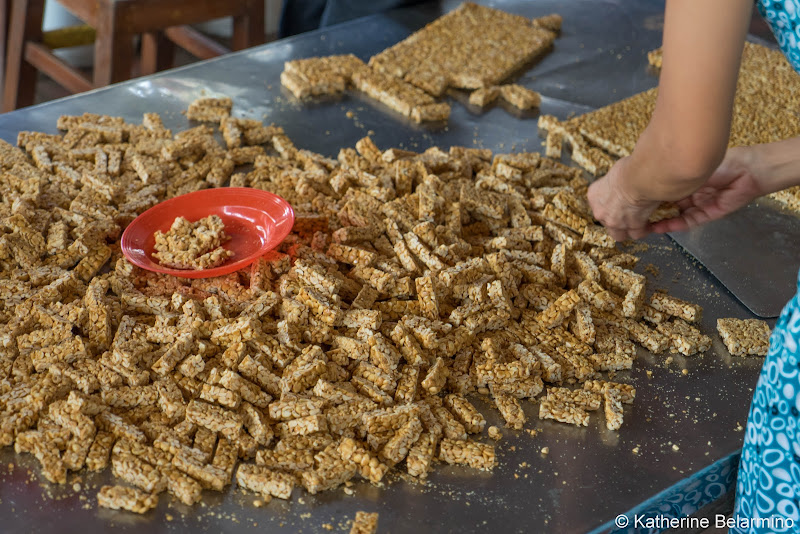 Kẹo Lạc Peanut Brittle Traditional Vietnamese Food