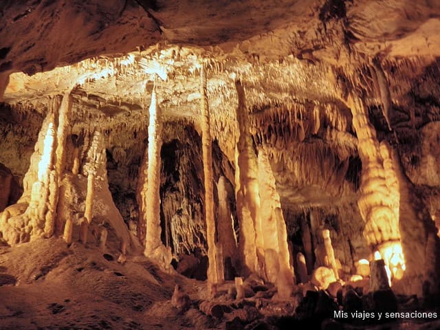 cueva de Merveilleuse, Dinant (Bélgica)