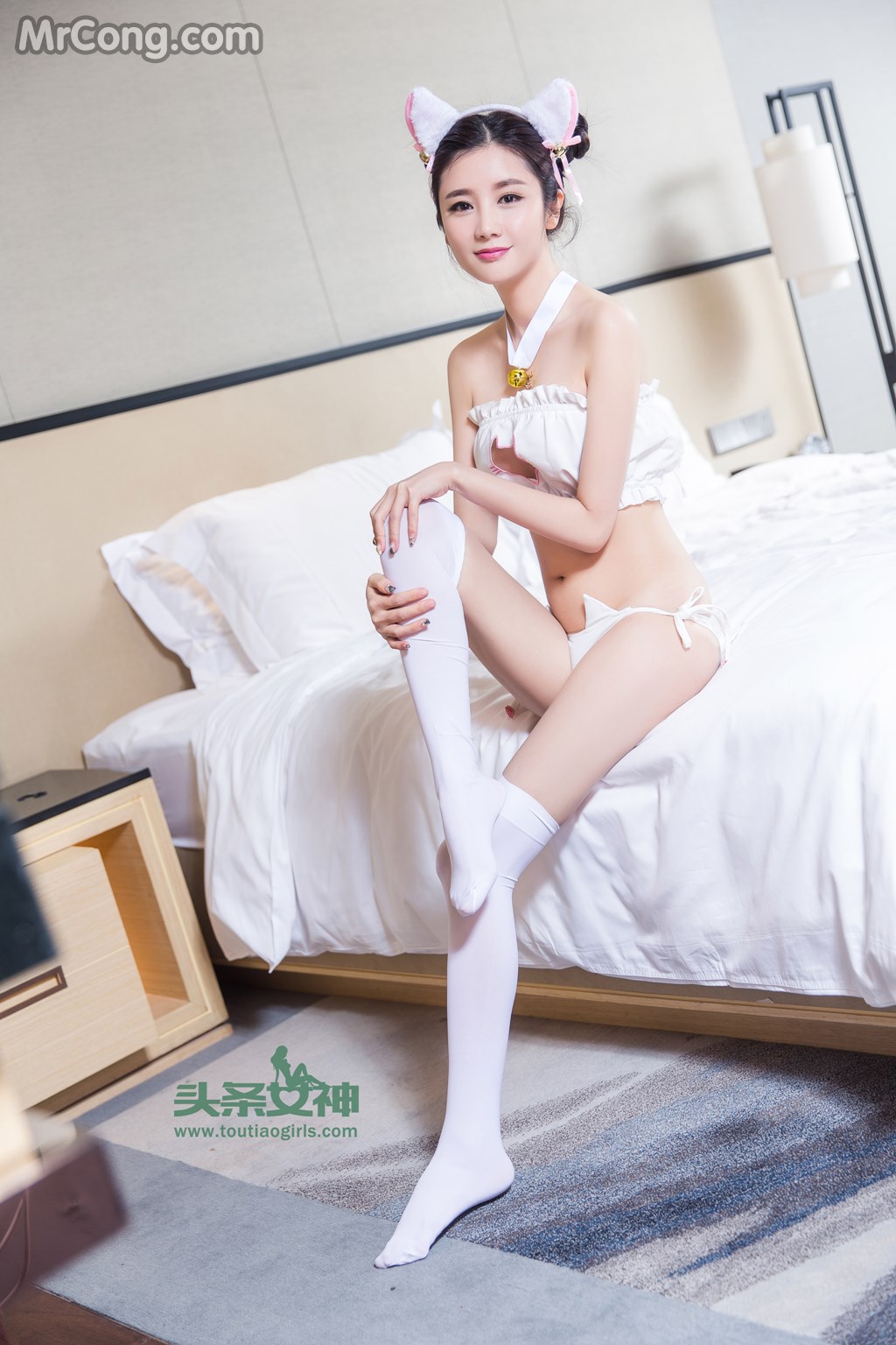 TouTiao 2017-03-27: Model Xiao Yu (小鱼) (26 photos) photo 1-3