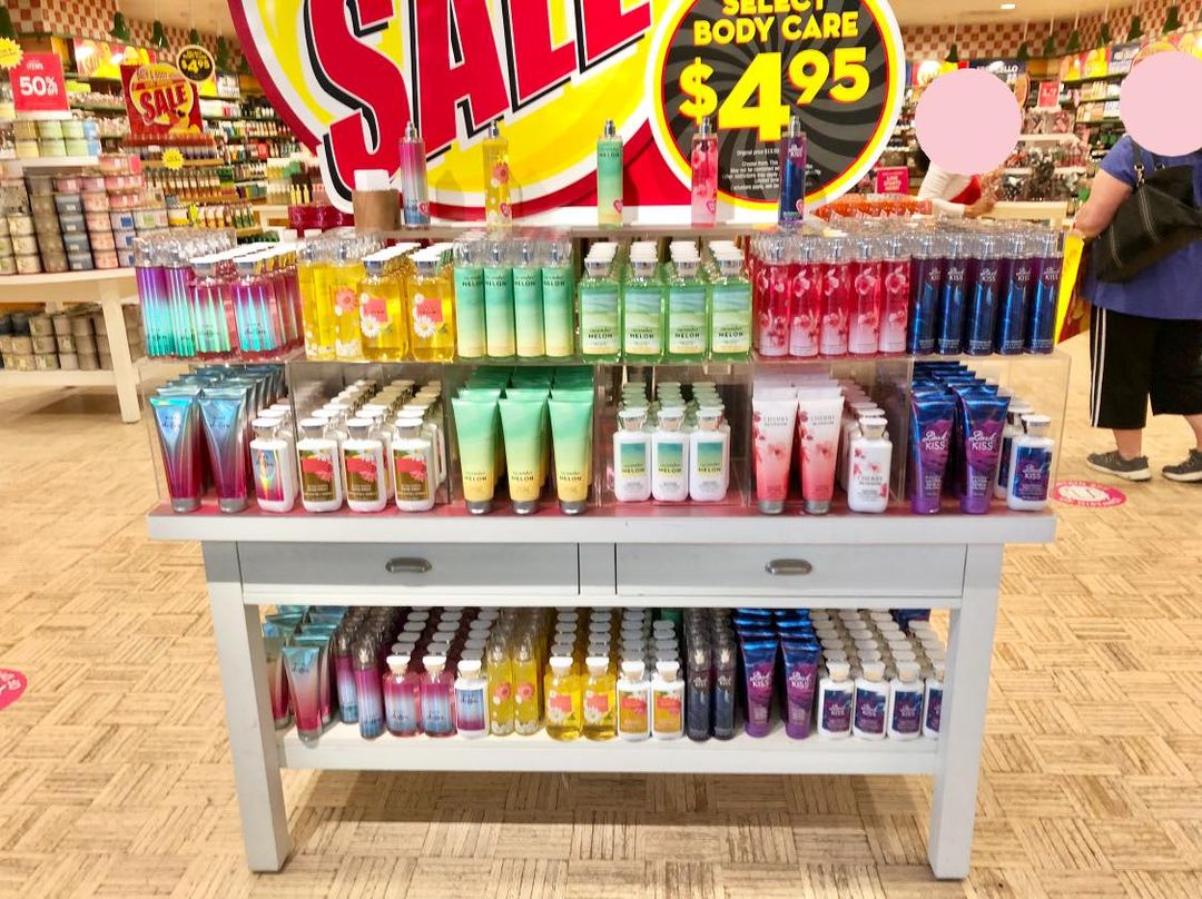 Life Inside the Page: Bath & Body Works  Semi-Annual Sale Day Four Look At  A Few Changing Tables