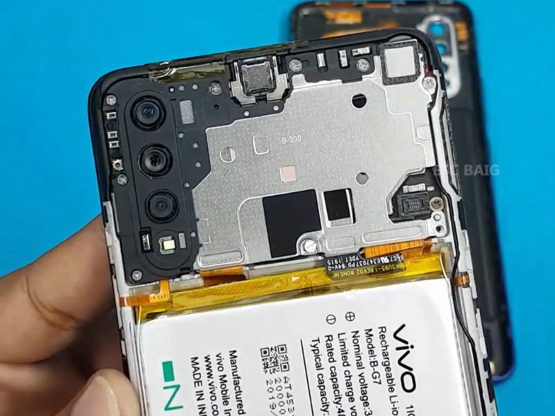 Cara Membuka Casing Belakang dan Mengganti Baterai HP Vivo
