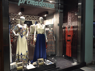 Primadonna:Γυναικεία ρούχα και αξεσουάρ