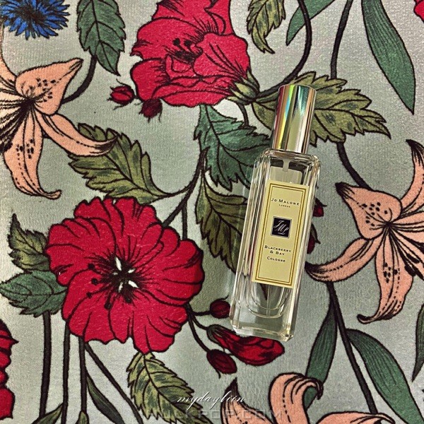 daybiin – Jo Malone (feat. AKDO) – Single