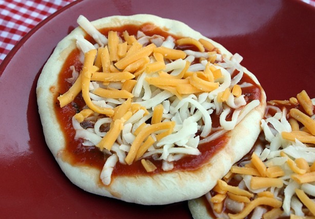 DIY Pizza Lunchable (high protein) - Nourished by Nic