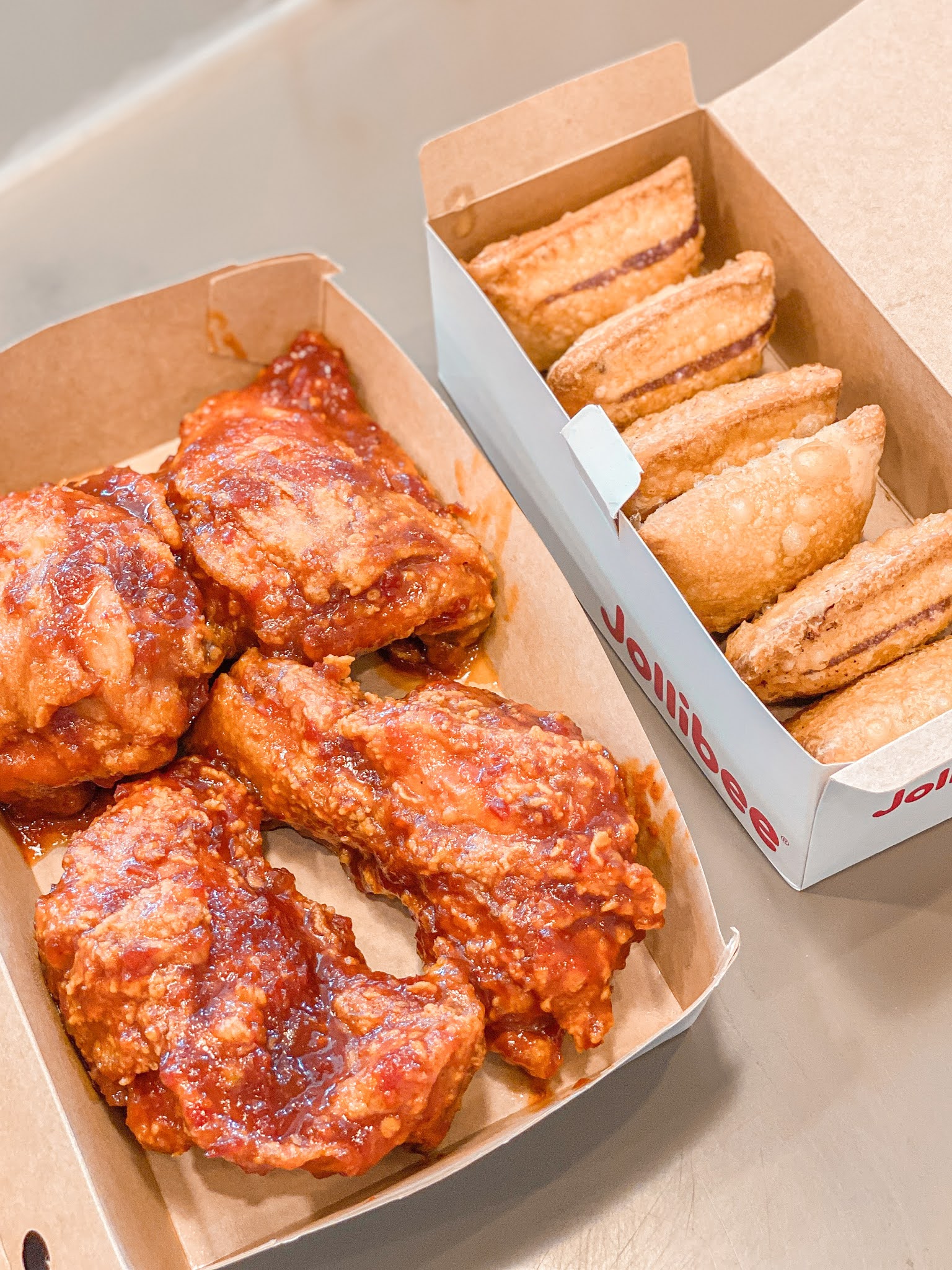 Jollibee Sweet Chili Chicken and Ube Cheese Pie It's a YES for me