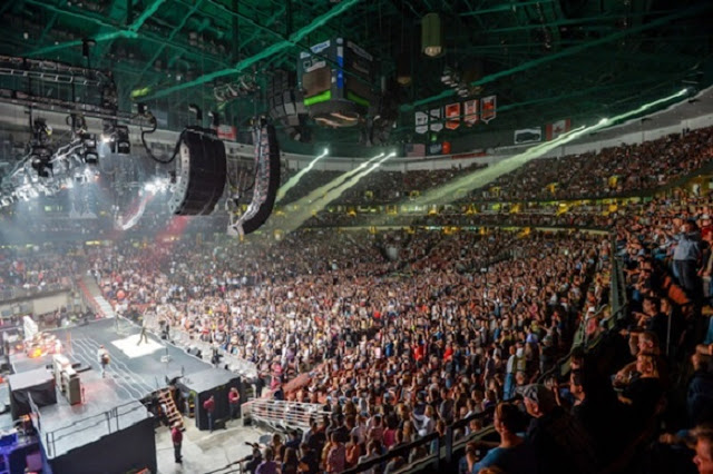 Noite no Honda Center em Anaheim Noite no Honda Center em Anaheim