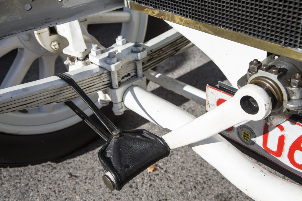 The Automobile and American Life The Hand Crank in Automotive History