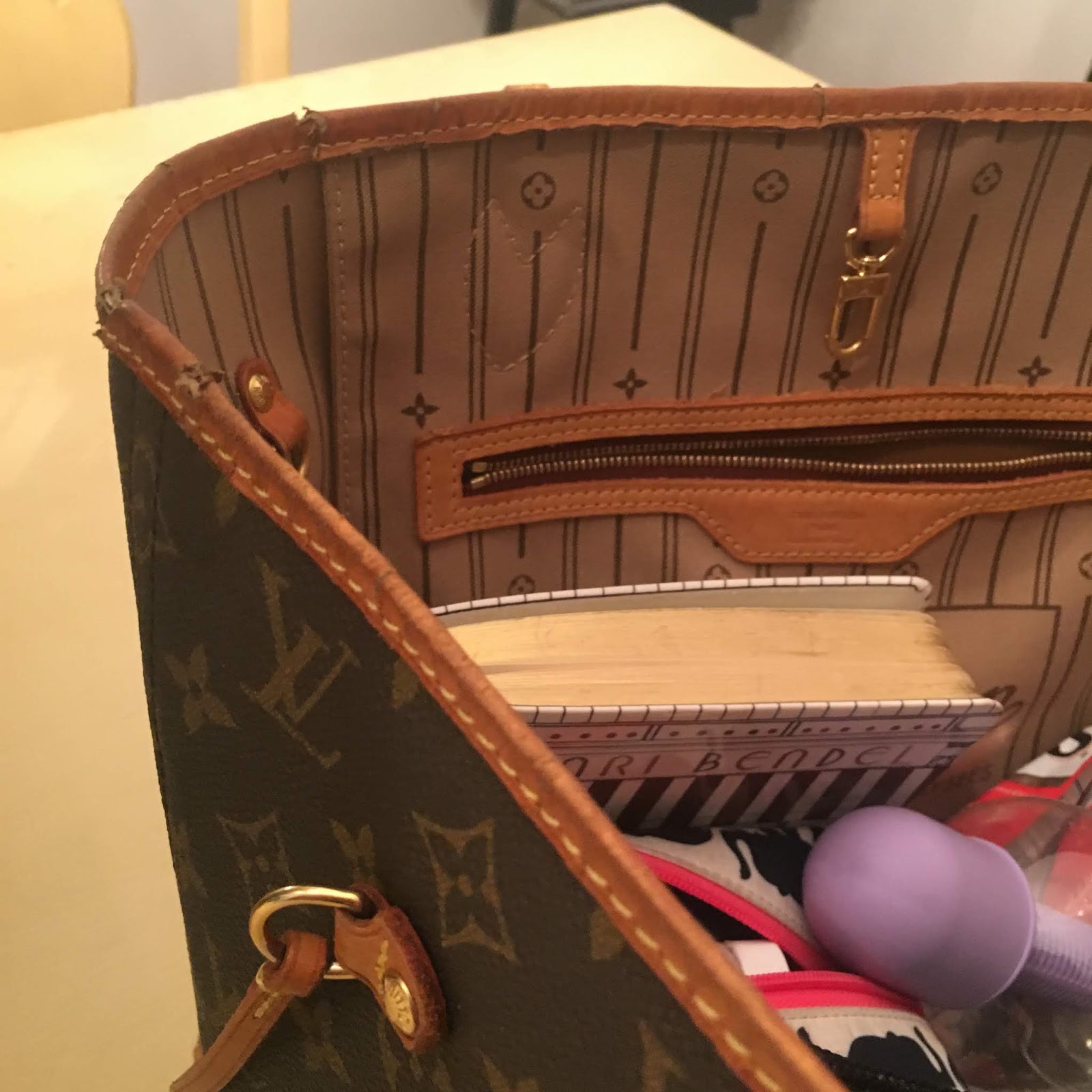 LV DAMIER AZUR NEVERFULL MM 2-YEAR UPDATED REVIEW: WIMB, WEAR & TEAR, PROS  & CONS, IS IT WORTH IT? 
