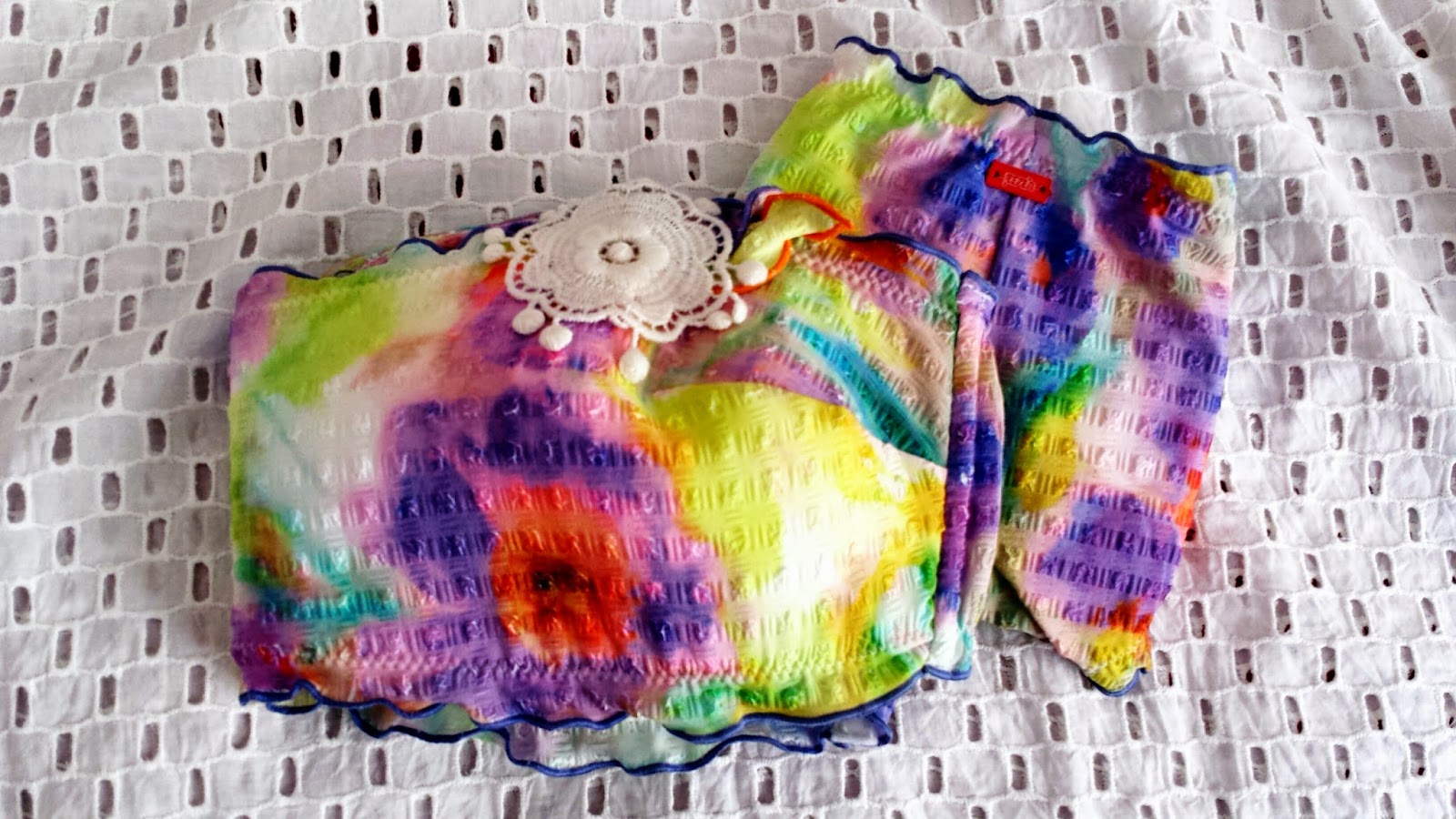 Costumi Parah Costumi Parah