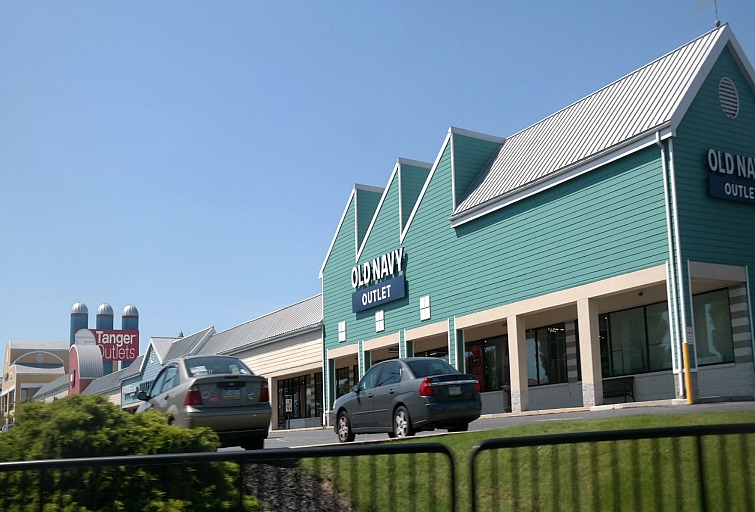 Pennsylvania & Beyond Travel Blog: Shopping at the Tanger and Rockvale  Outlets in Lancaster County