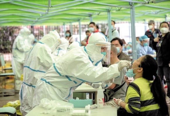 Truyền thông TQ: Trong 10 triệu người, ít nhất 500.000 người nhiễm tại Vũ Hán