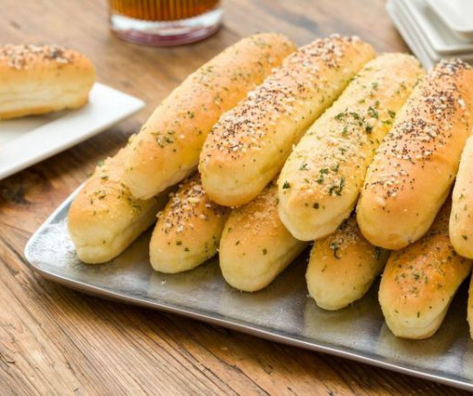 The Ultimate Baked Breadsticks Platter - food-drink-recipes.com The Ultimate Baked Breadsticks Platter - food-drink-recipes.com