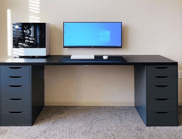Itulah beberapa inspirasi setup meja komputer minimalis untuk kerja lebih produktif. Dengan mengubah suasan meja kerja diharpkan menambah produktifitas kerja meskipun hanya dari rumah.