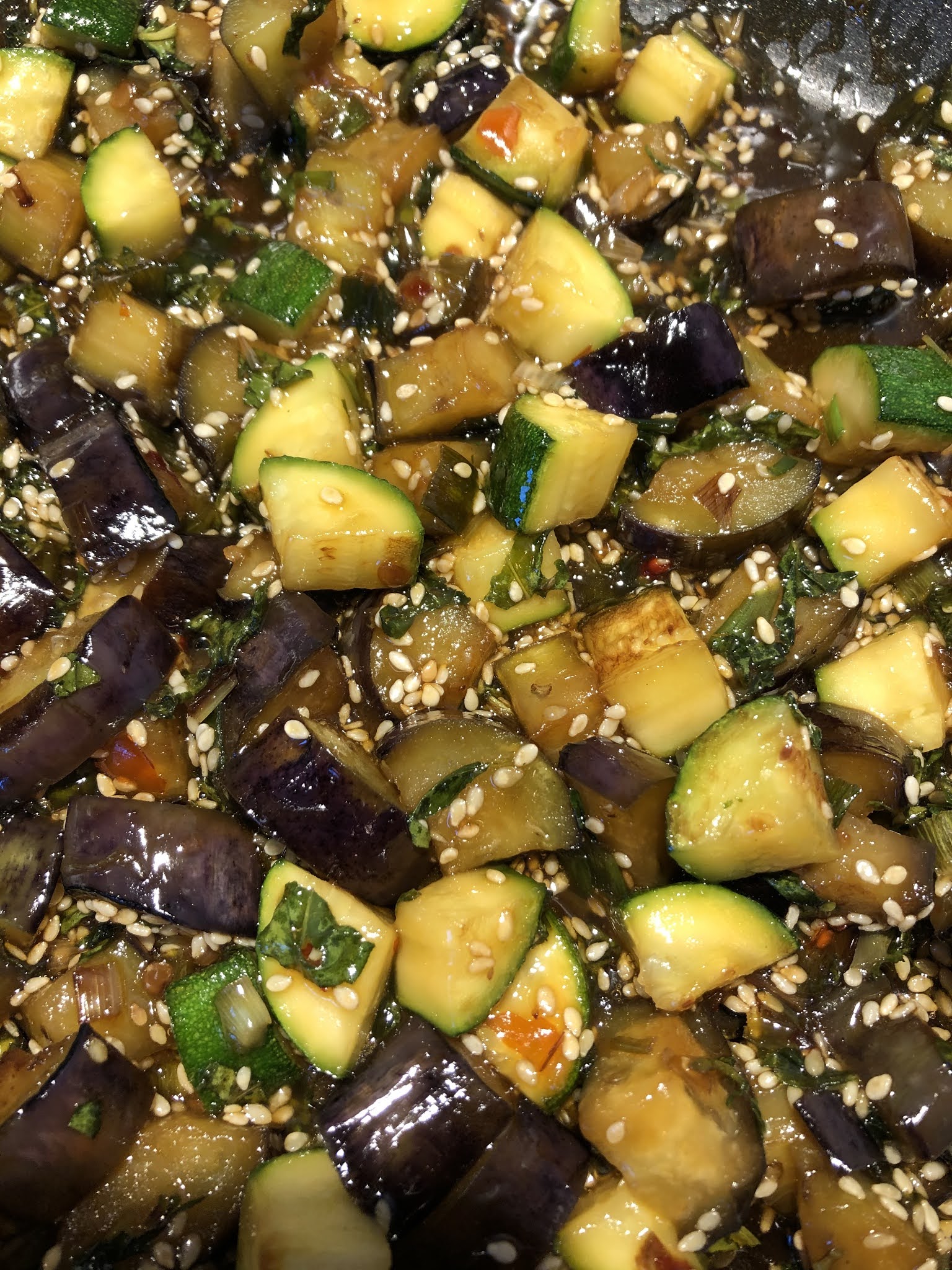 Sauté d'aubergine et courgette à l'asiatique