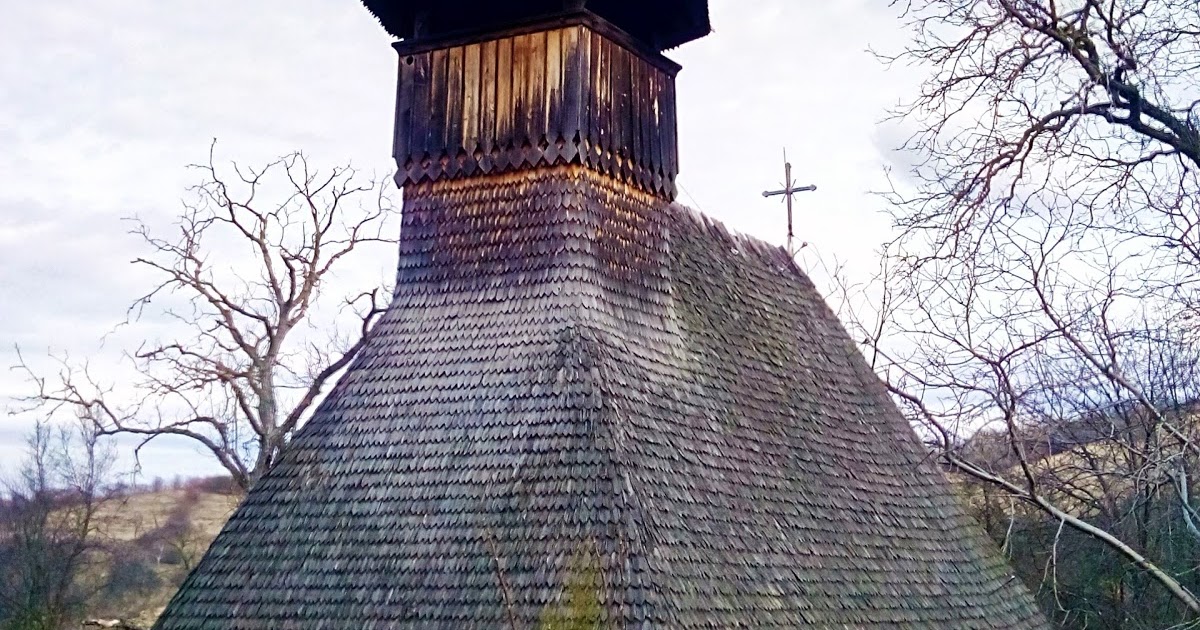 Turismul în România Biserica de lemn din Dobrin