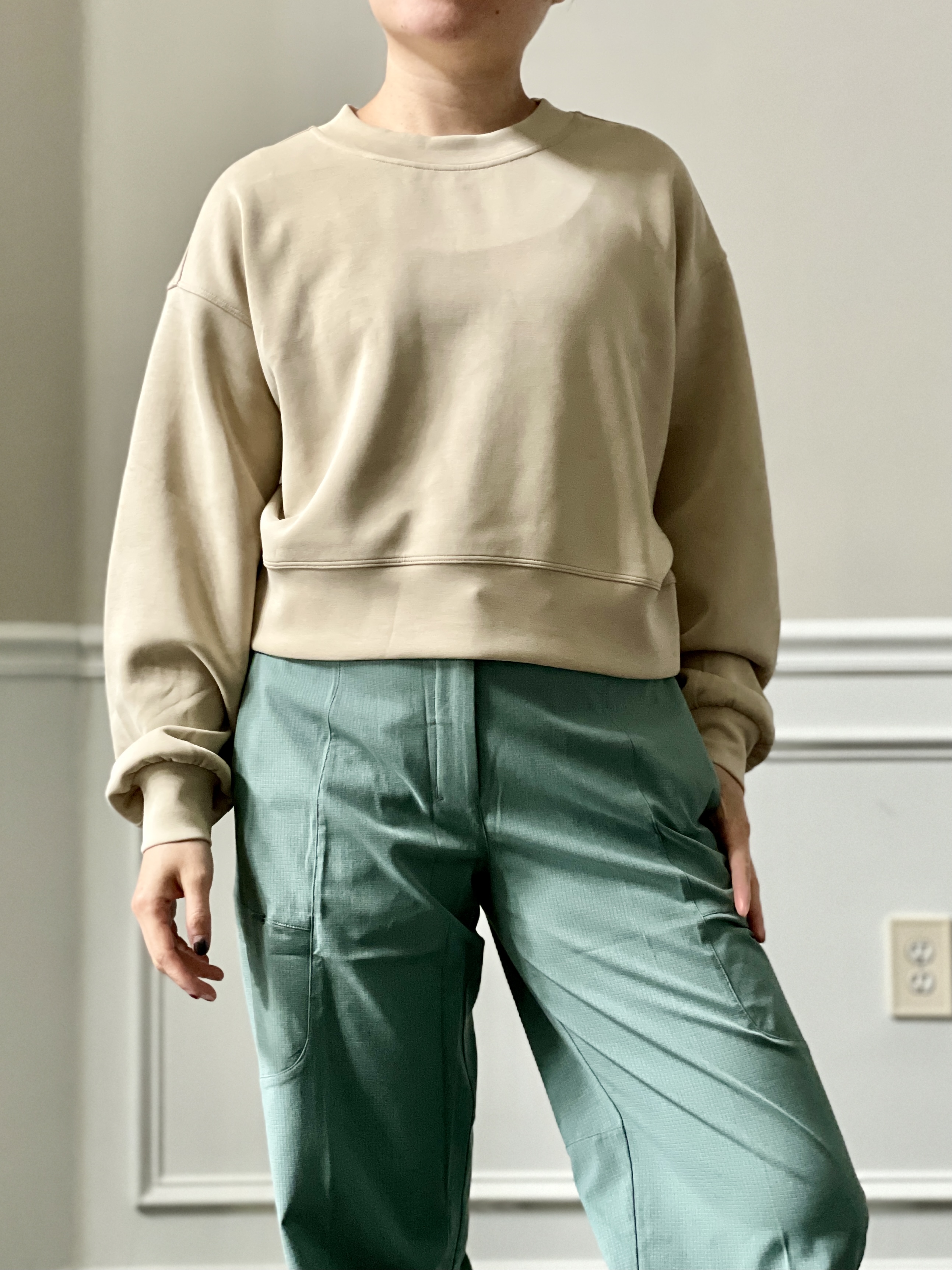 Fit Review Friday! Perfectly Oversized Cropped Crew Softstreme