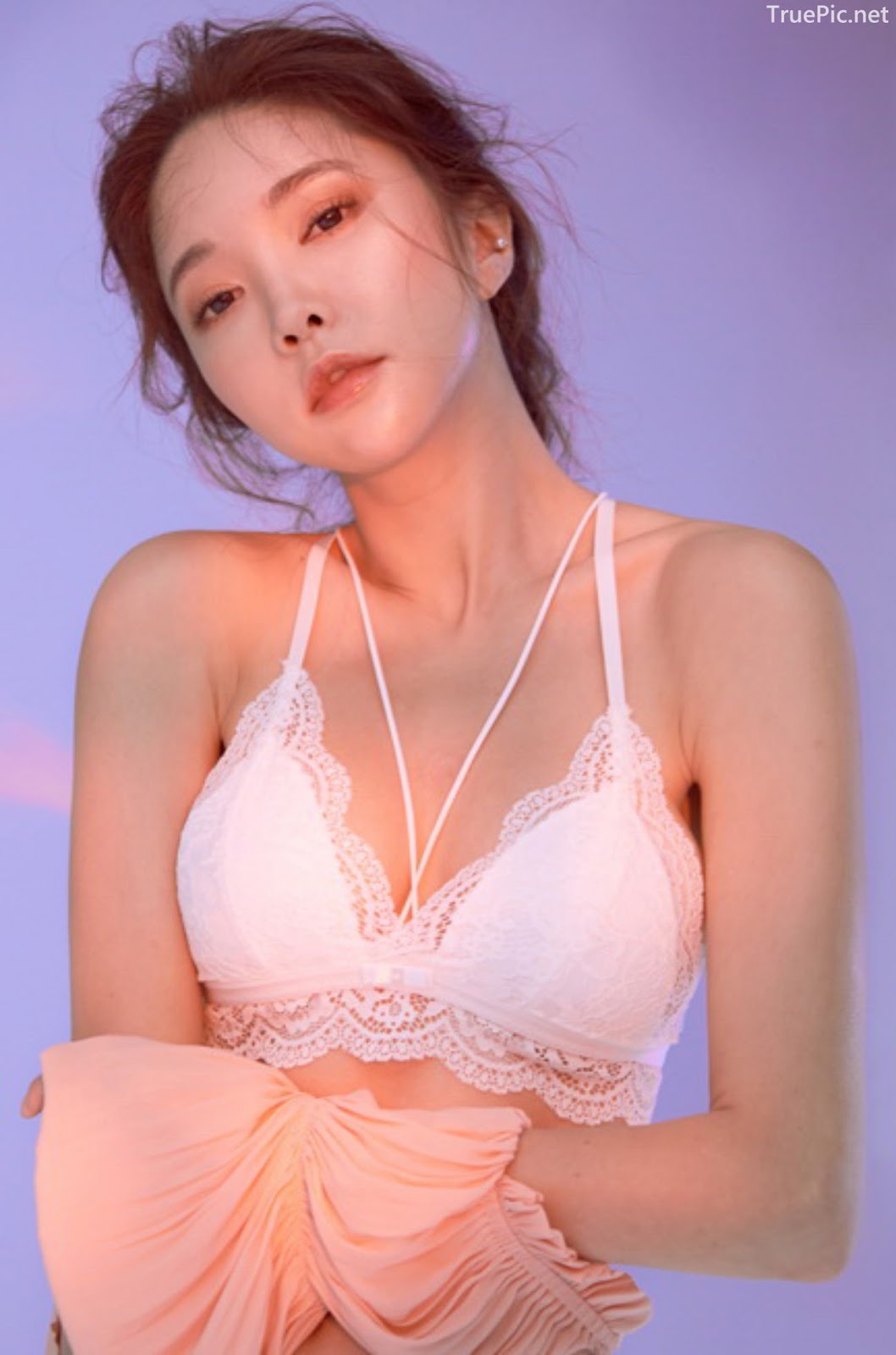 Korean model and fashion - Park Soo Yeon - Off-White Lavender and Salmon Pink Bra - Picture 21