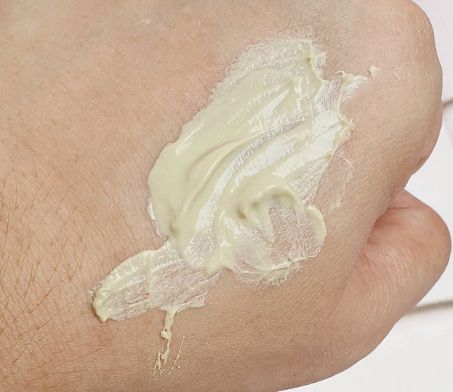 Random Beauty by Hollie Corrynne's Fullers Earth Face Wash and Mud Mask Review