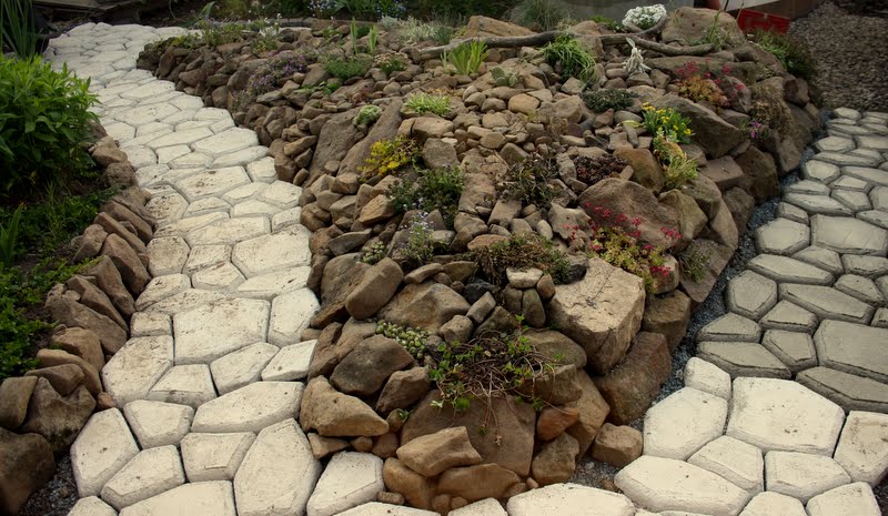 Wildes Gartenglück: Steingarten anlegen