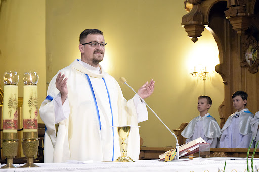 Zmiany w Kolegiacie. Dziś odeszli lubiani księża