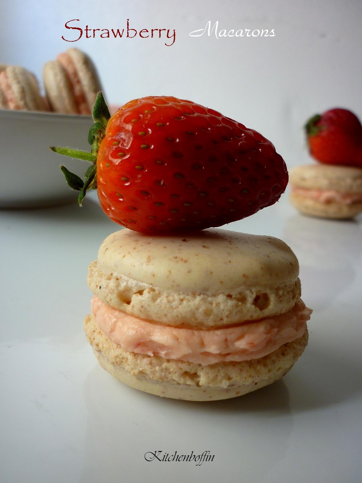 Kitchen Boffin Strawberry macarons