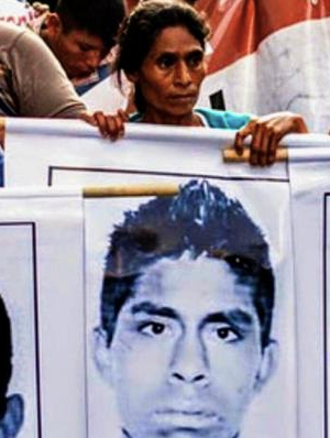 Muere madre de joven desaparecido de Ayotzinapa; 