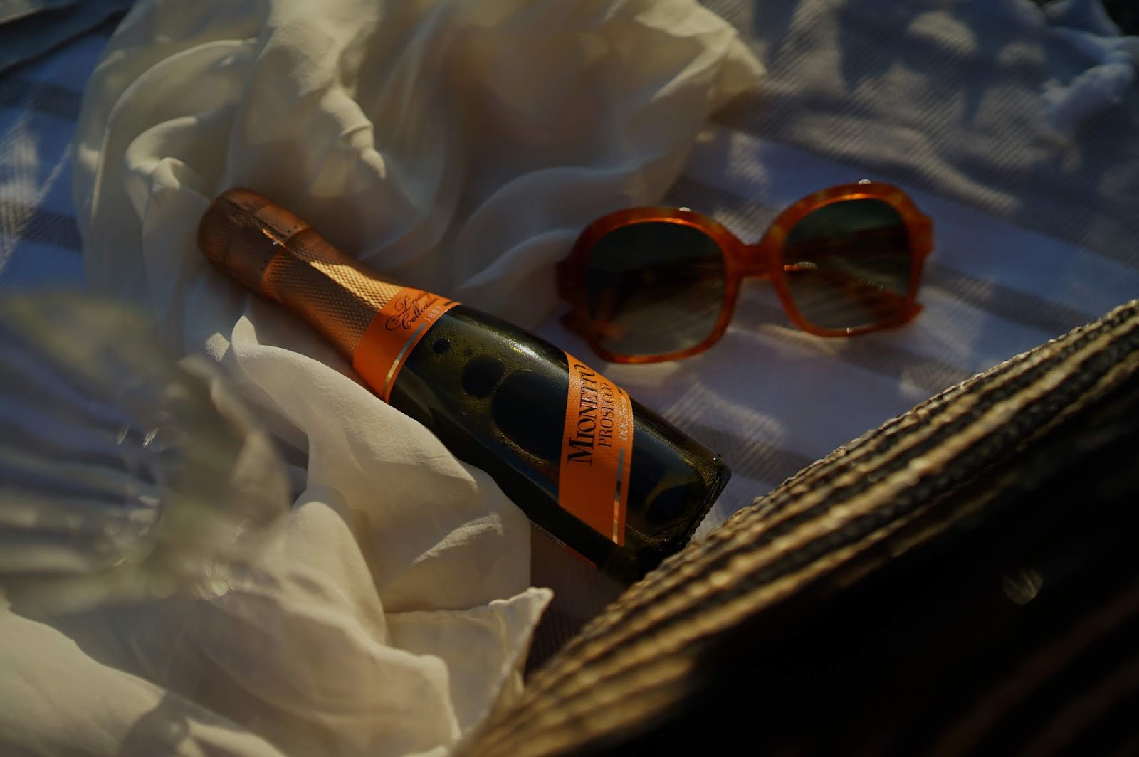 POSTCARDS FROM ITALY / PROSECCO PATINESS