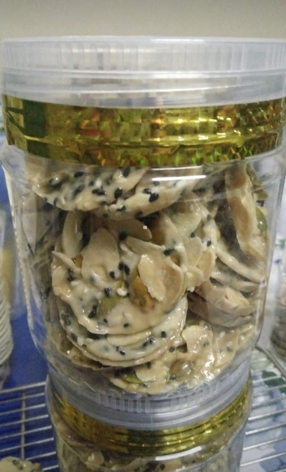 BISKUT ALMOND CRUNCHY