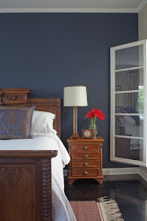 paint wall colors bedroom glidden dark walls therapy apartment wrought bold iron accent gray furniture wood paints midnight navy moody