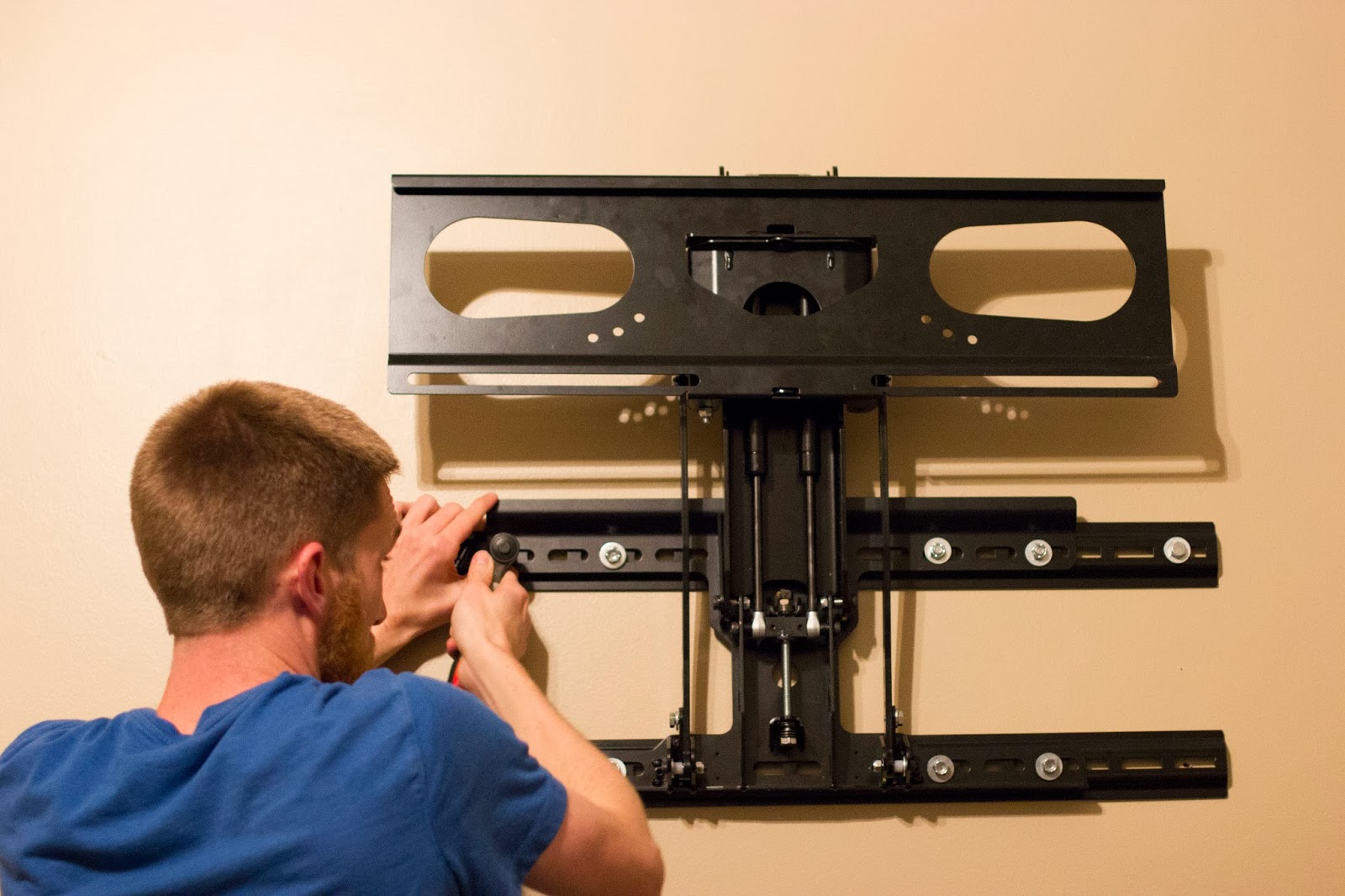 LBMM Our New TV Mount from Dynamic Mounting