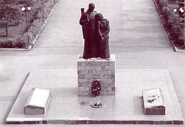 Сочинение про памятник скорбящая мать %25D0%25A1%25D0%25BA%25D0%25BE%25D1%2580%25D0%25B1%25D1%258F%25D1%2589%25D0%25B0%25D1%258F%2B%25D0%25BC%25D0%25B0%25D1%2582%25D1%258C