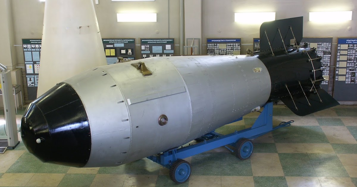 Водородная бомба видео. Ан602 царь-бомба. Царь бомба водородная бомба. Водородная бомба в СССР. Термоядерная бомба ан602.