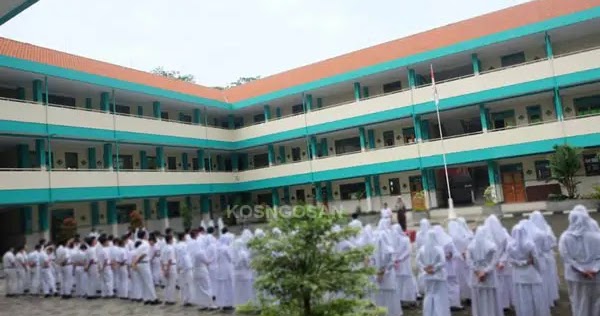 Contoh Teks Berita Singkat tentang Sekolah - KOSNGOSAN