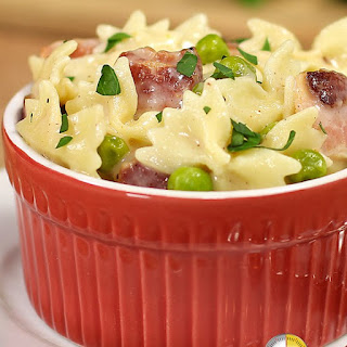 Bacon Cheese Sauce Over Pasta in 20 Minutes