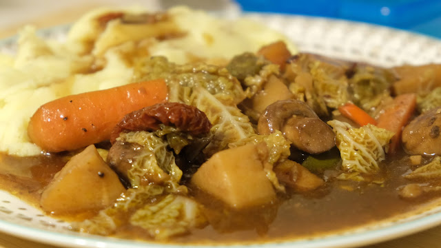 Carrots, parsnips, cabbage and mash potato with gravy