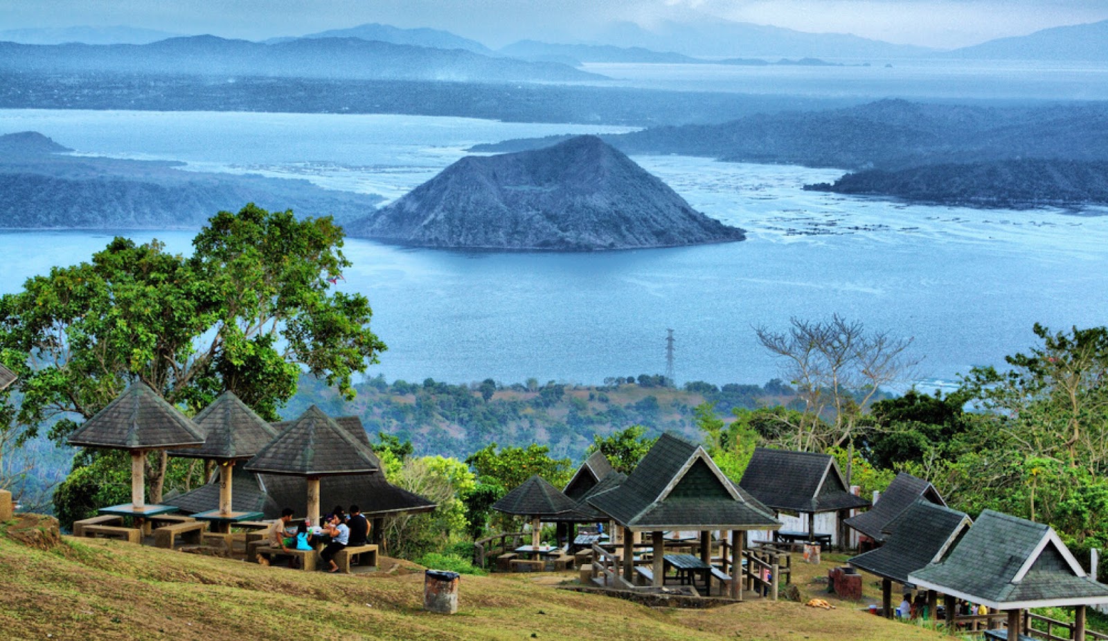 the best tourist spot in tagaytay