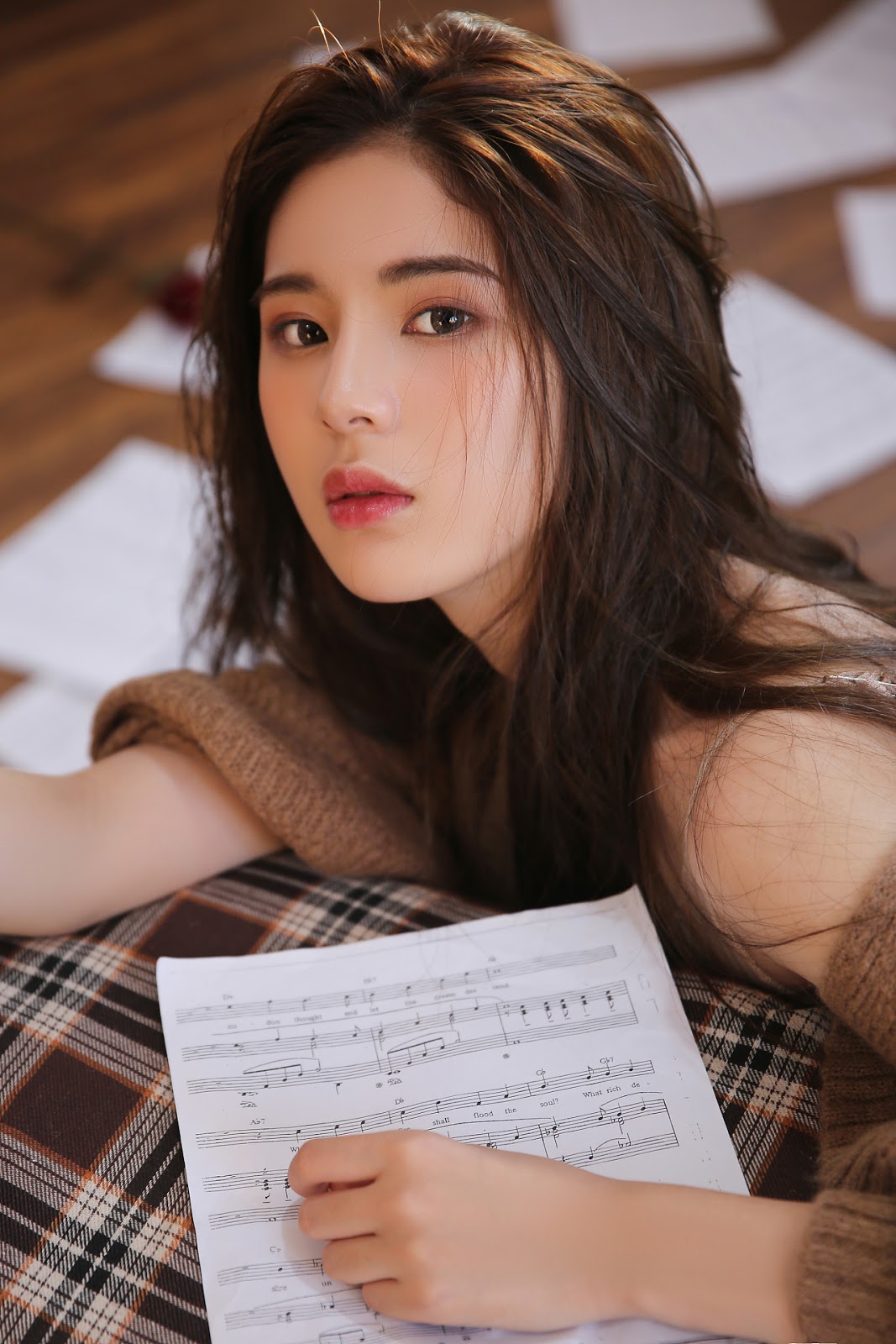 Chinese model - The beautiful musician girl - Pic 4