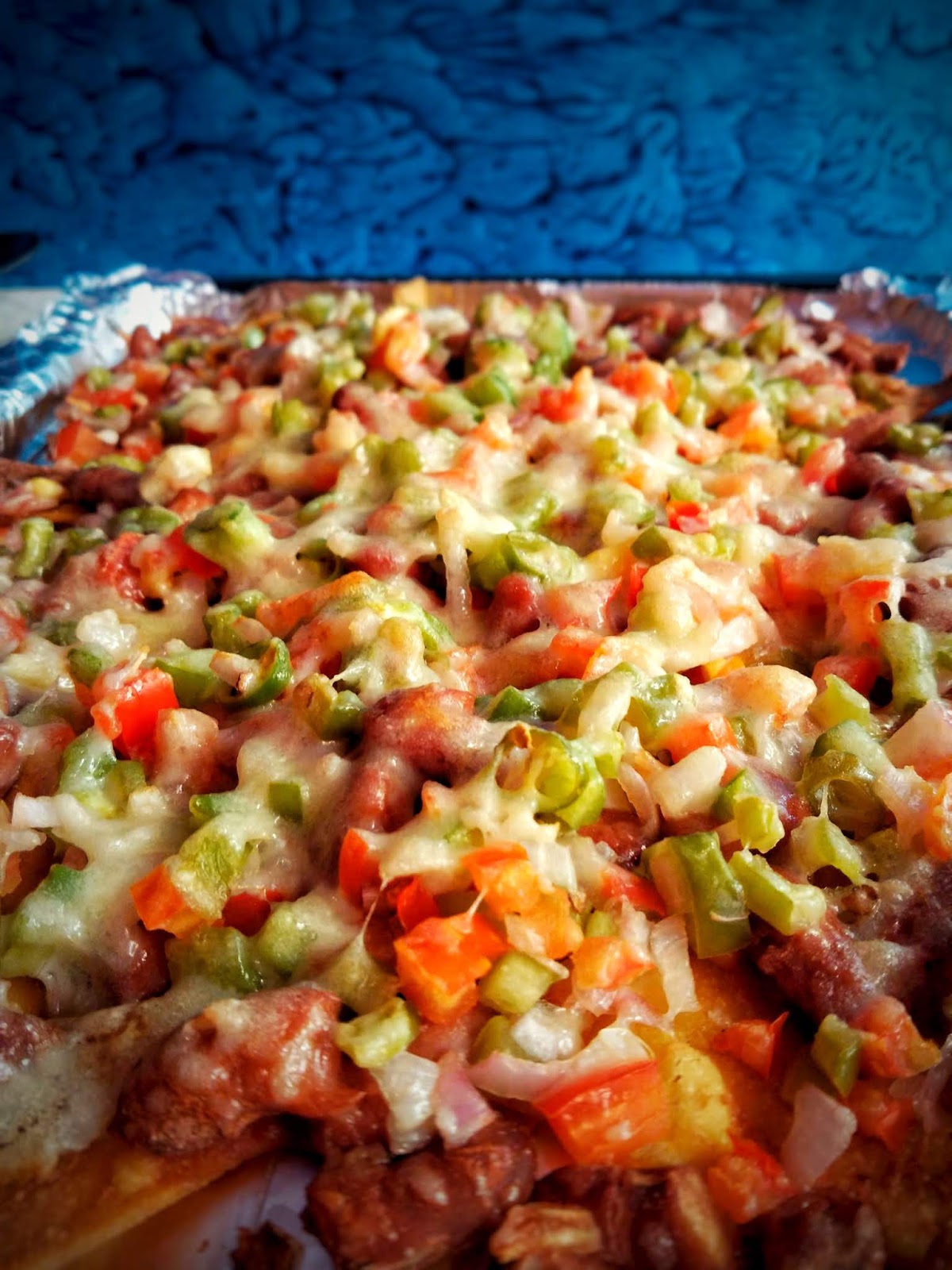 Nachos Supreme with Kidney Beans and Veggies Loaded Vegetarian Nachos