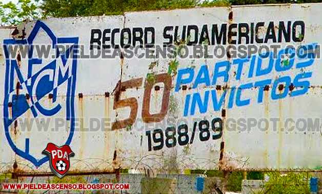 Talleres de Escalada Retro Replicas Camiseta de Fútbol 1987 - 1988.