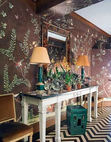 Chinoiserie Chic: Brown Background Wallpaper