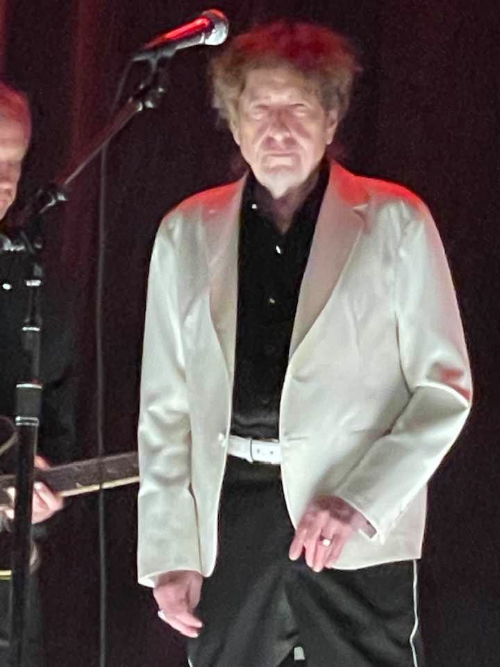 Bruce's Journal: Bob Dylan's Never Ending Tour Resumes in Milwaukee