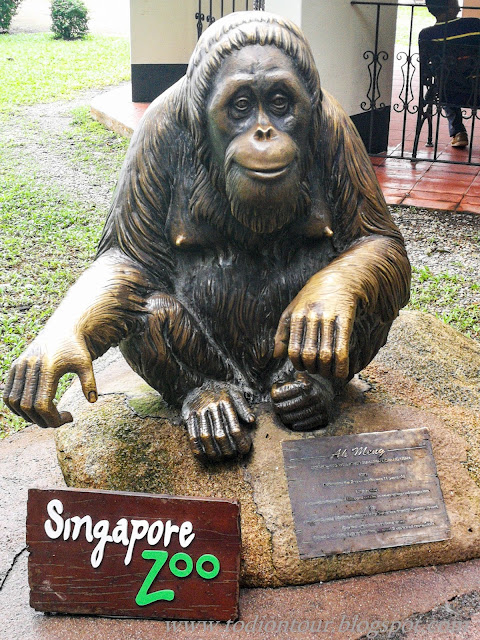 Gorillastatue im Singapurer Zoo