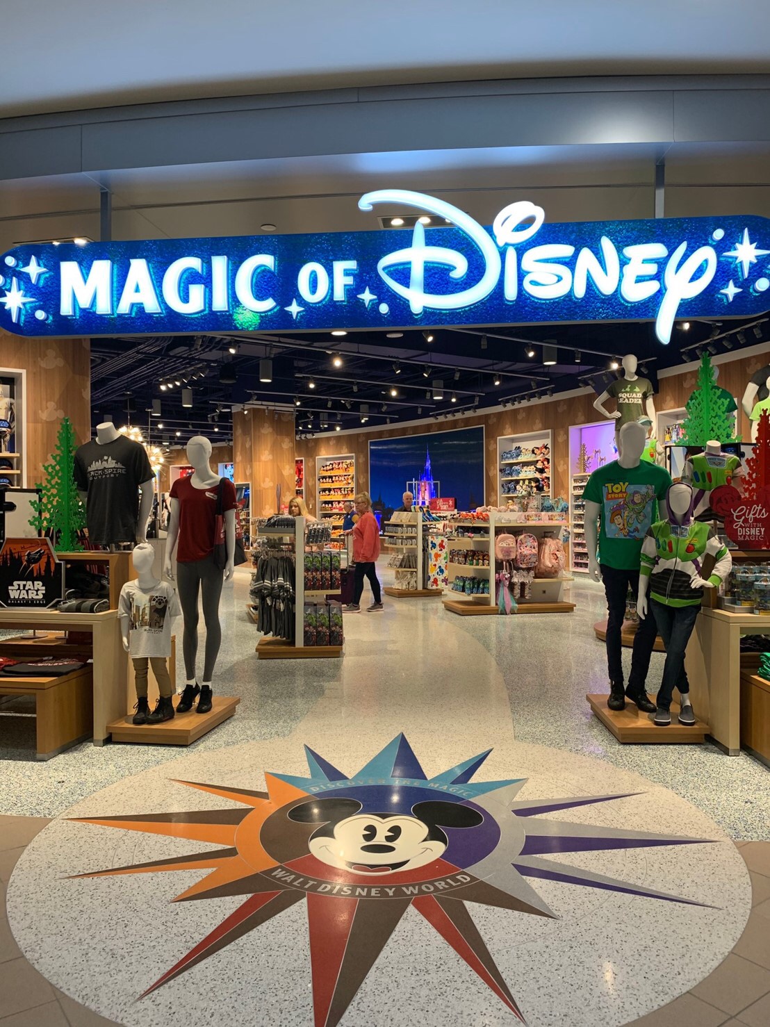オーランド国際空港のディズニーストアがリオープン