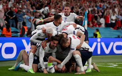 منتخب انجلترا ينهى مشوار الدنمارك ويصارع إيطاليا فى نهائى يورو 2020 منتخب انجلترا ينهى مشوار الدنمارك ويصارع إيطاليا فى نهائى يورو 2020