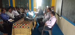 संकुल केंद्र लाबरिया में समीक्षा बैठक का आयोजन