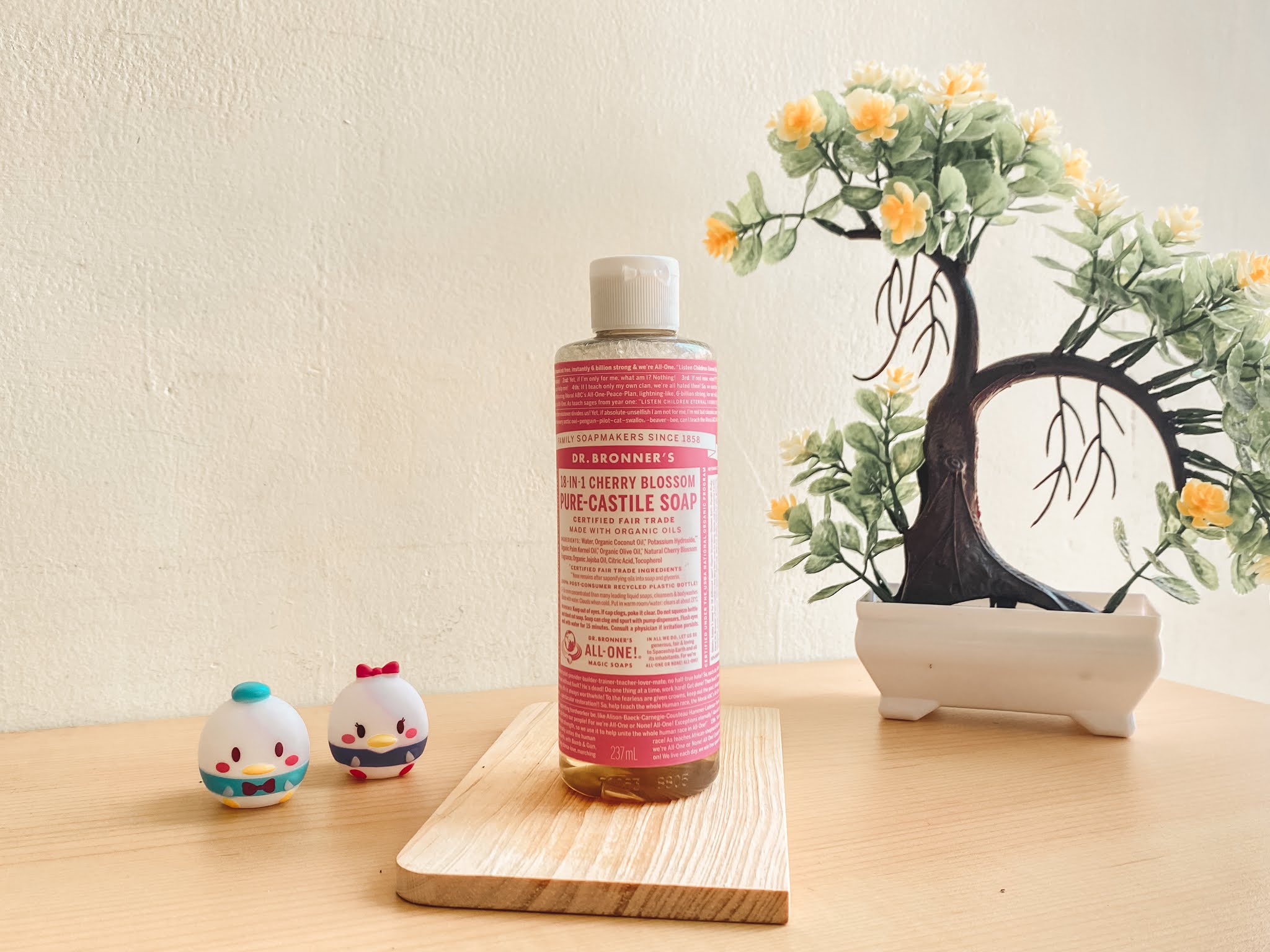Rekomendasi Sabun untuk Kulit Sensitif (Dr. Bronner Cherry Blossoms