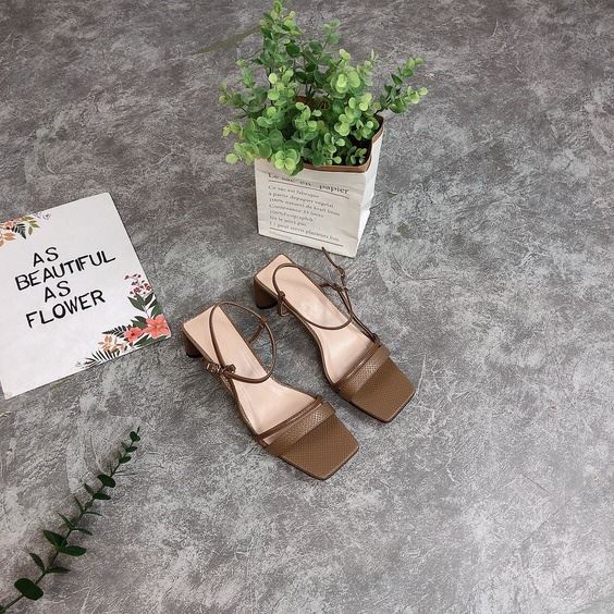 GIÀY SANDAL GÓT DÂY NGANG XÉO SƯỜN CAO 5P 24 sm 2022 03 18 08 16 57 0700 ZPXaISWdQb