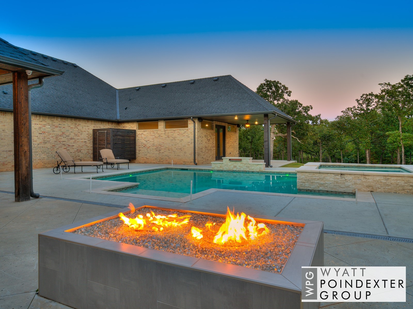 Transitional Brick Home In Arcadia, OK THE AMERICAN MANION