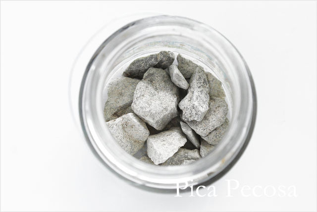 tutorial-hacer-regalo-companeros-colegio-cumpleanos-planta-en-bote-cristal-con-asa-alambre-diy-paso-seis